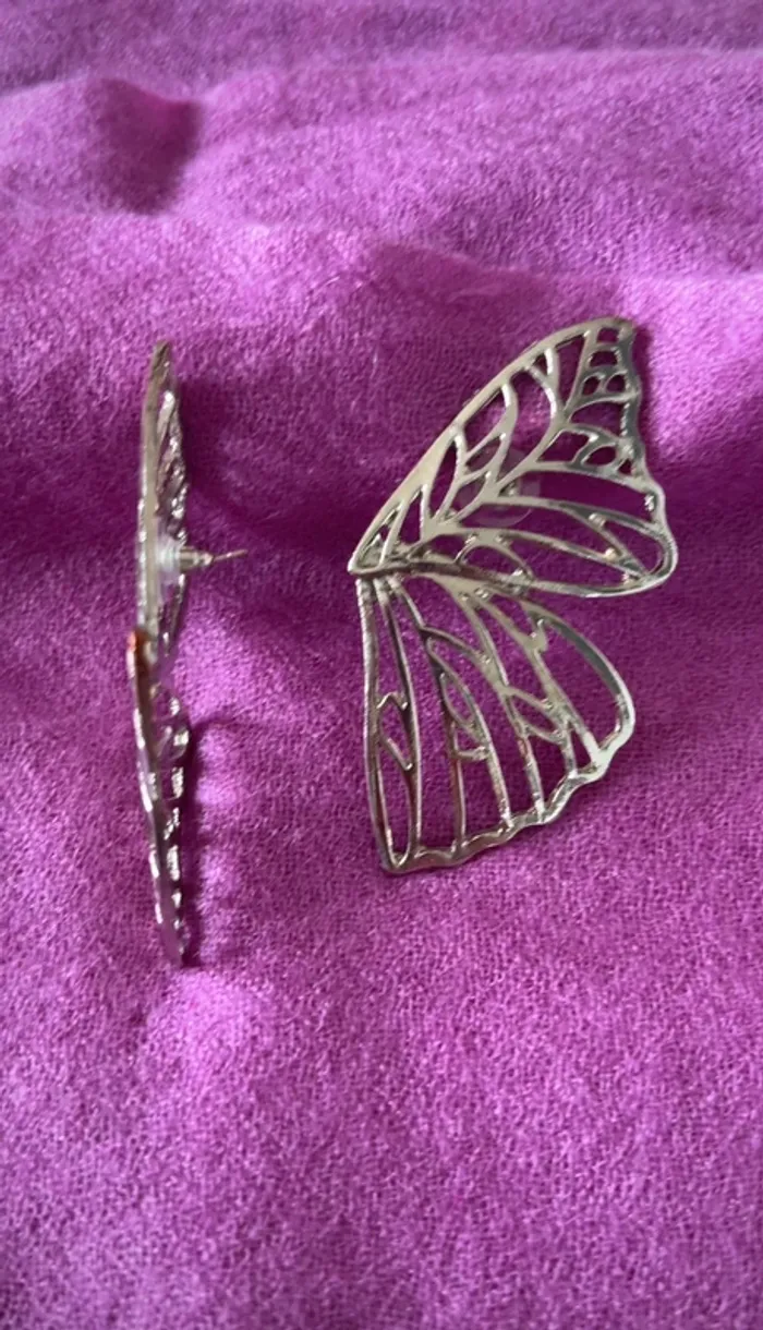 Boucles d'oreilles 🦋🩶 - photo numéro 4