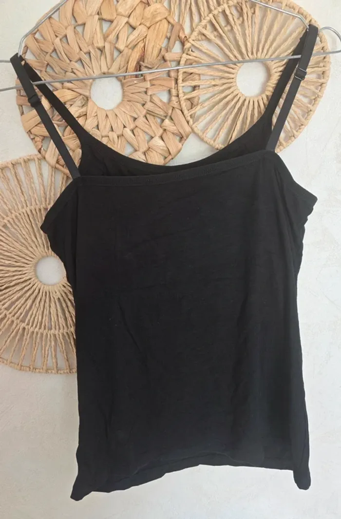 Debardeur avec brassière intégrée - photo numéro 3