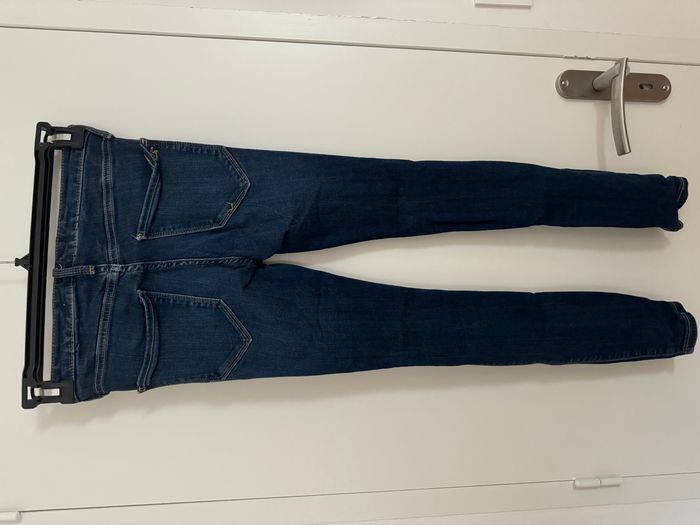 Jean troué Hollister 14 ans - photo numéro 4