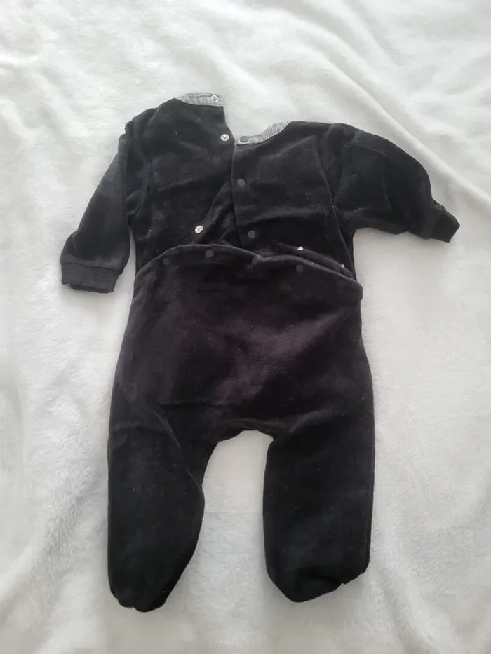 6 pyjamas velours - photo numéro 7