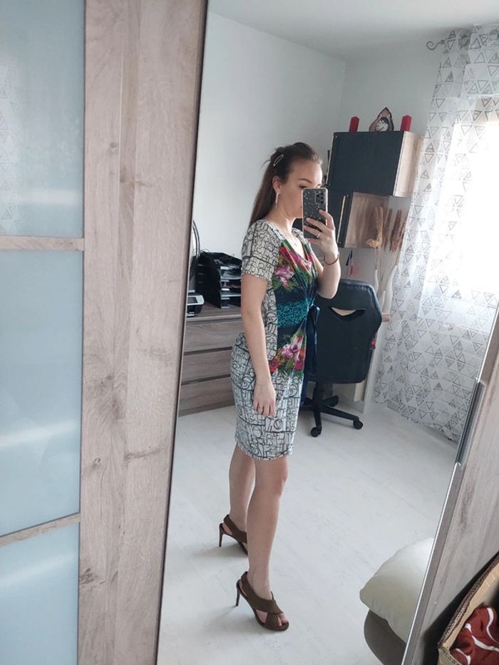 Robe femme desigual taille L - photo numéro 2