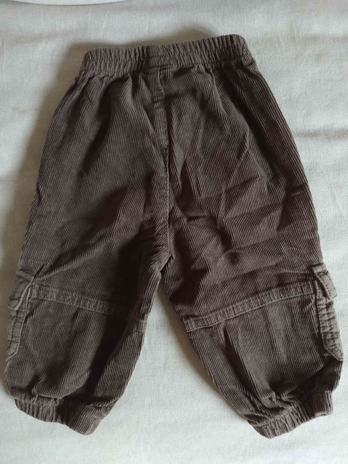 Pantalon aspect velours taille 6 mois sans marque en très bon état - photo numéro 2