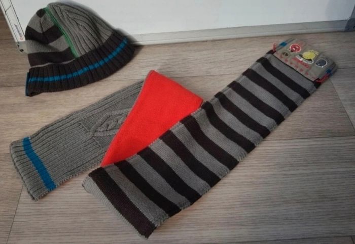 Ensemble bonnet et écharpe Catimini T.0