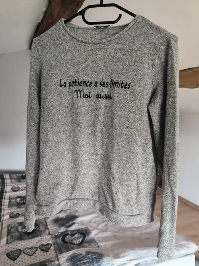 Pull message femme gris