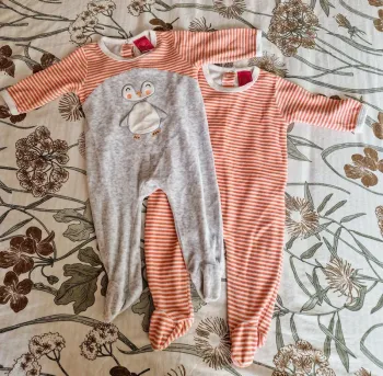 Lot 2 pyjamas