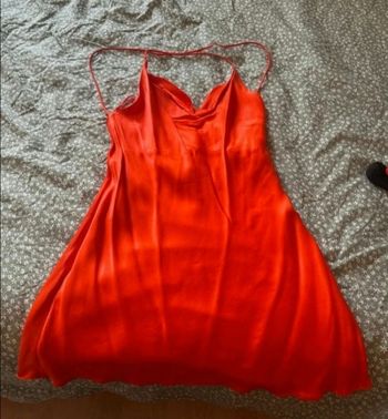Robe satin rouge corail 