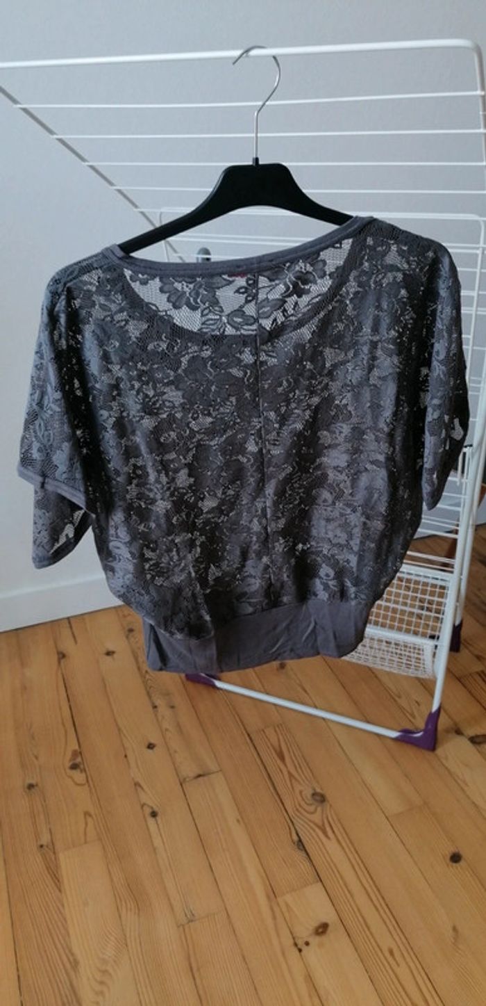 Tee shirt dentelle - photo numéro 3