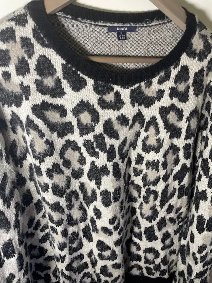 Pull femme taille 46 ou 48 léopard / Kiabi - photo numéro 4