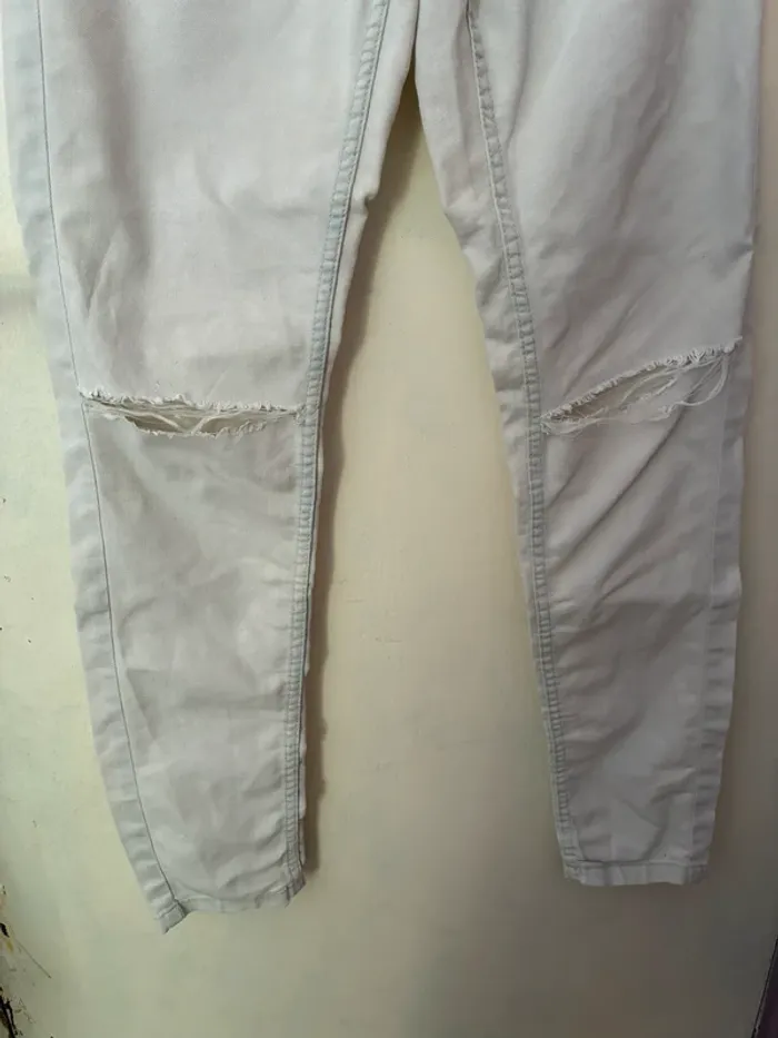 Jeans délavé dégradé troué, 12 ans, Gémo. - photo numéro 4