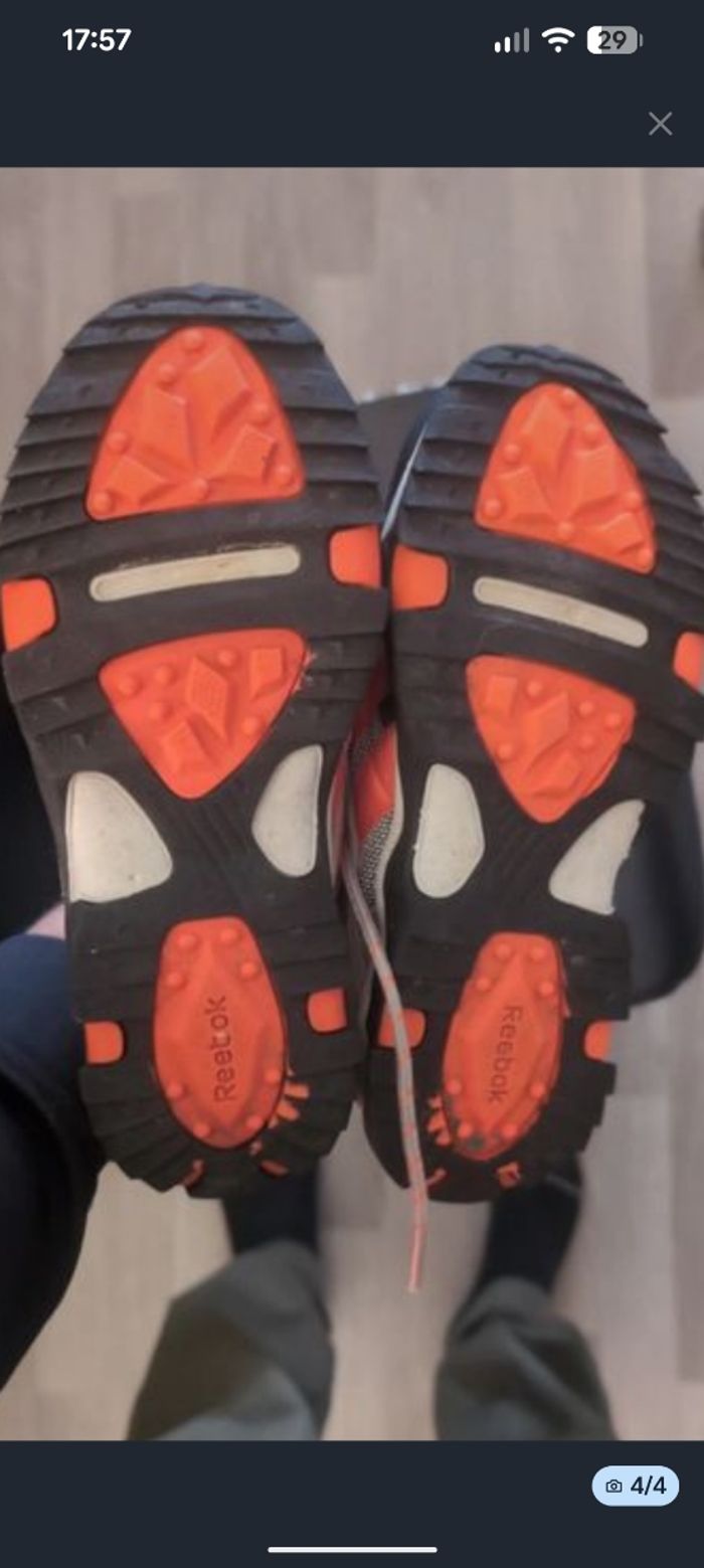 Chaussure de randonnée Reebok taille 35 - photo numéro 4