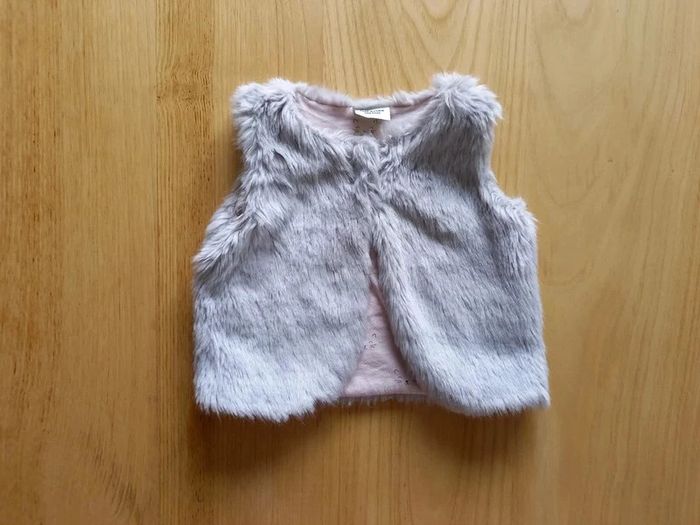 Jean slim et gilet sans manches 9 mois - photo numéro 2