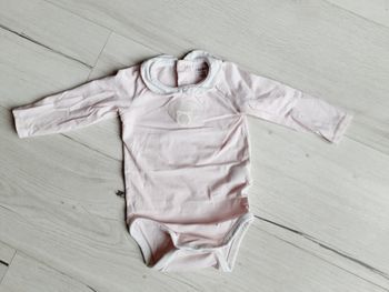 Vêtement bébé fille body manches longues col Claudine Obaïbi 9 mois