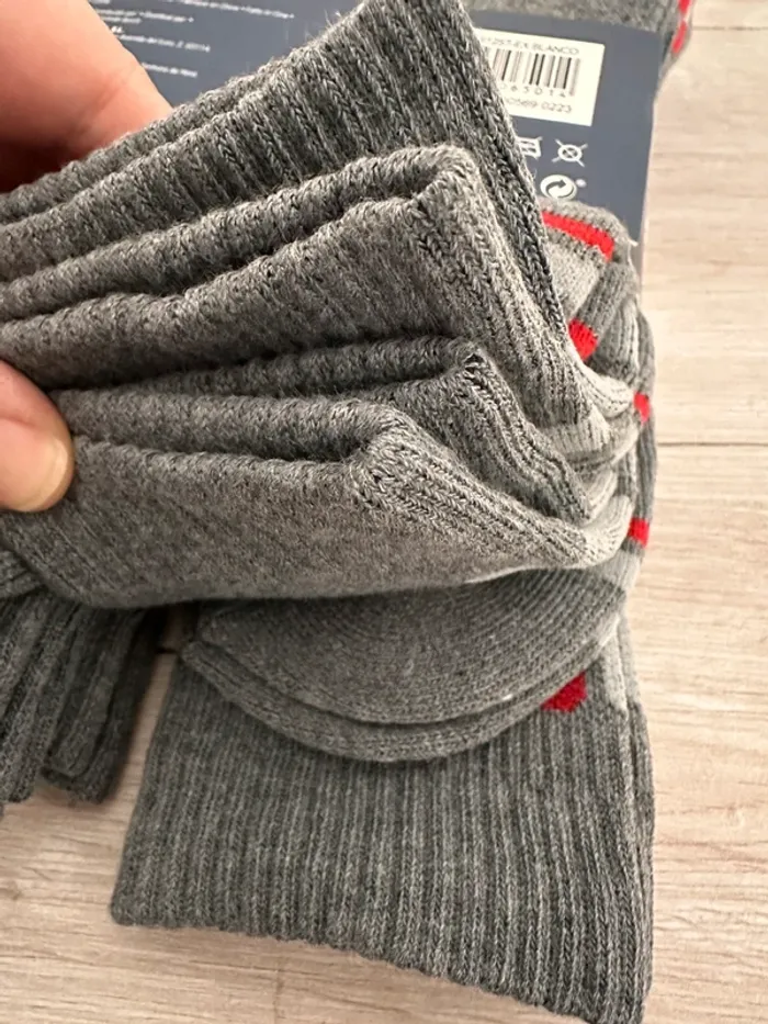Lot 6 paires de chaussettes FILA - photo numéro 4