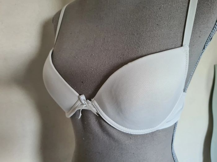 Soutien gorge - photo numéro 2
