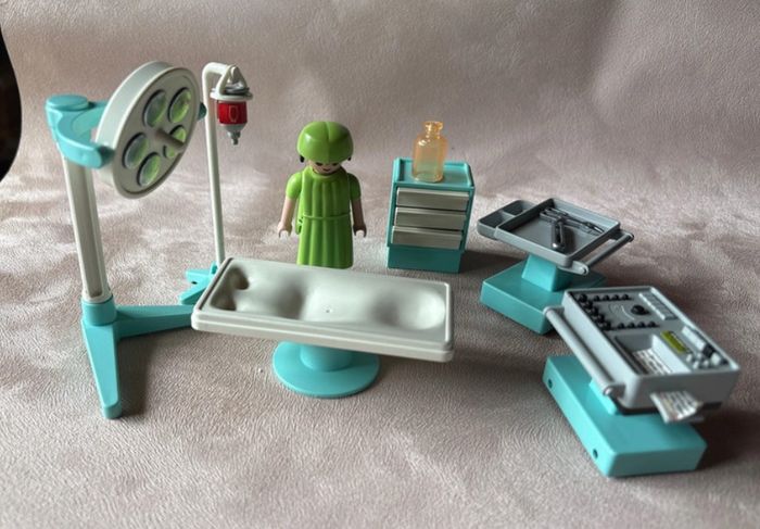 Playmobil lot salle d opération