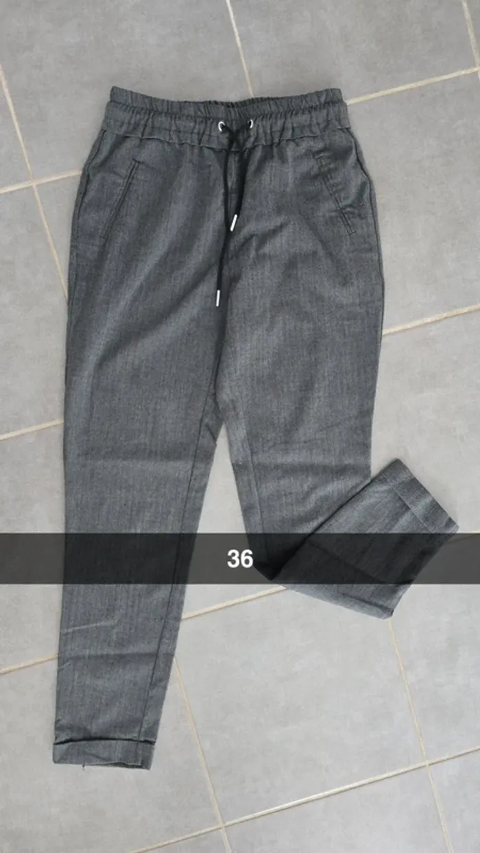 Pantalon chino gris