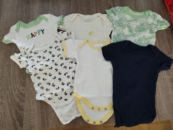 Lot 6 bodys manches courtes 3 mois