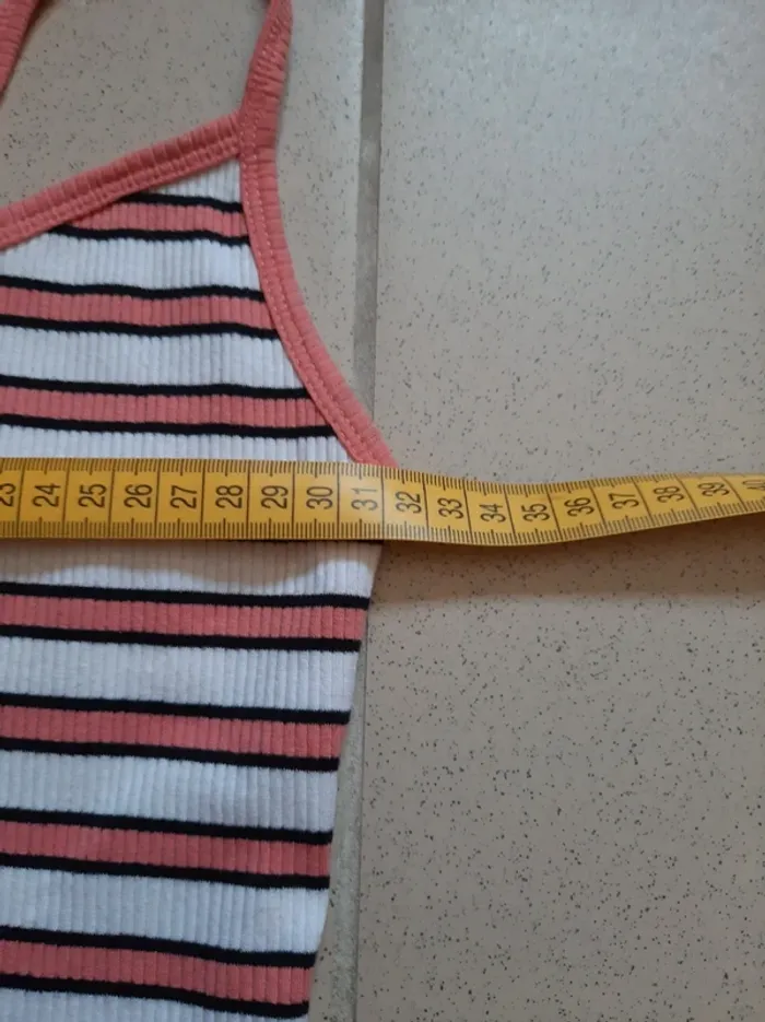 Crop top taille xs - photo numéro 3