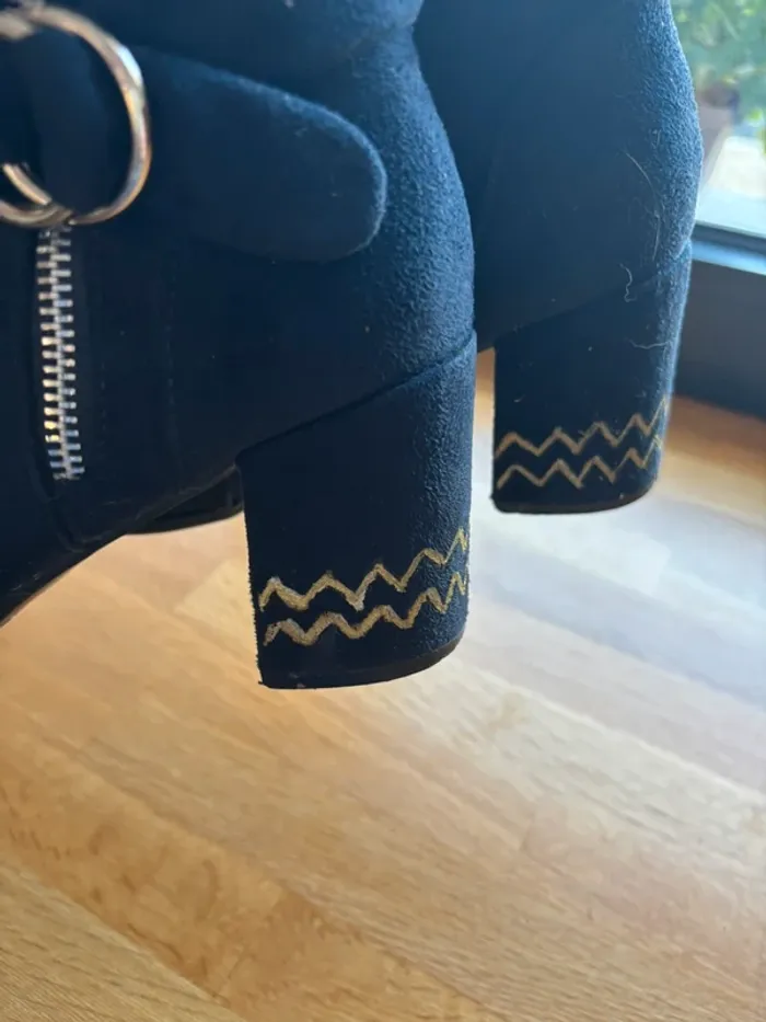 Jolie paire de bottines femme 39 - photo numéro 5