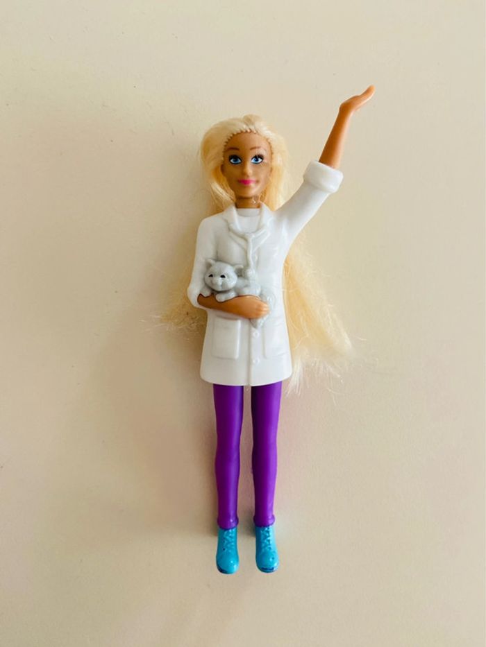 Figurine Barbie Vétérinaire