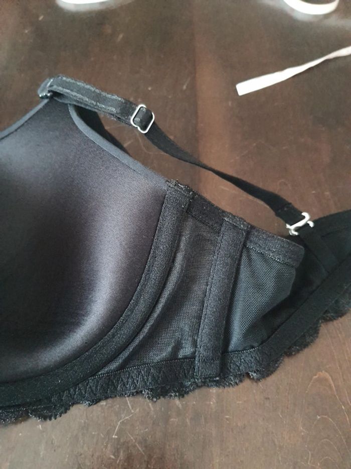 Soutiens-gorge noir Hunkemöller fr85D eu70D - photo numéro 16