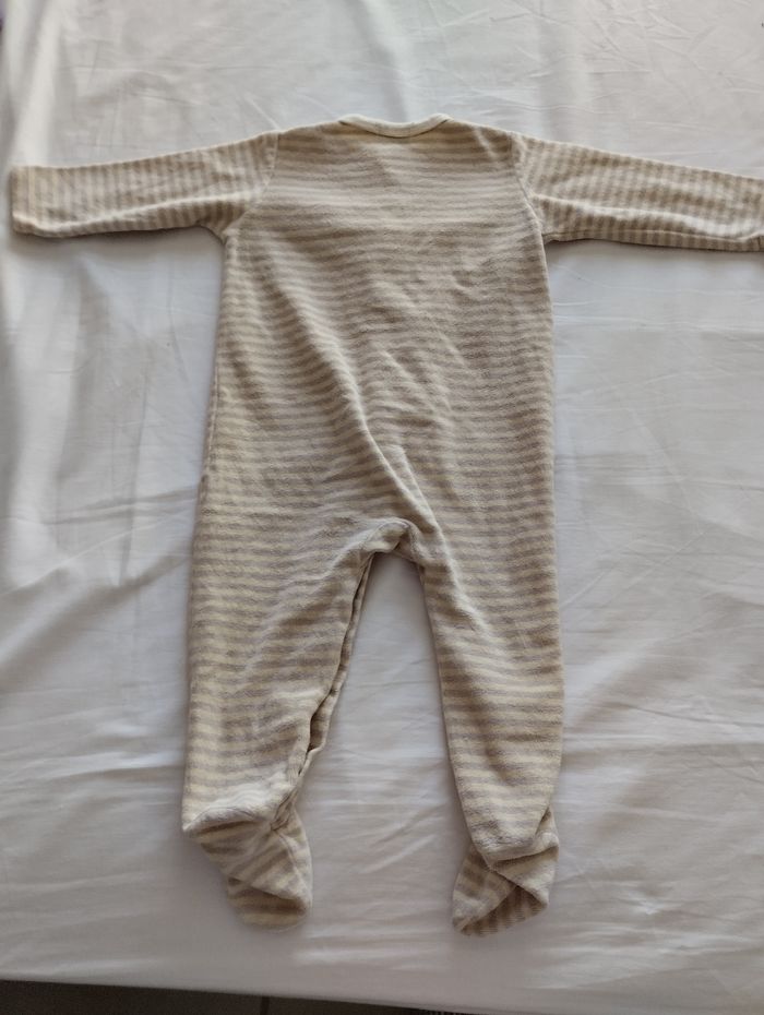 Pyjama velours taille 18 mois - photo numéro 3