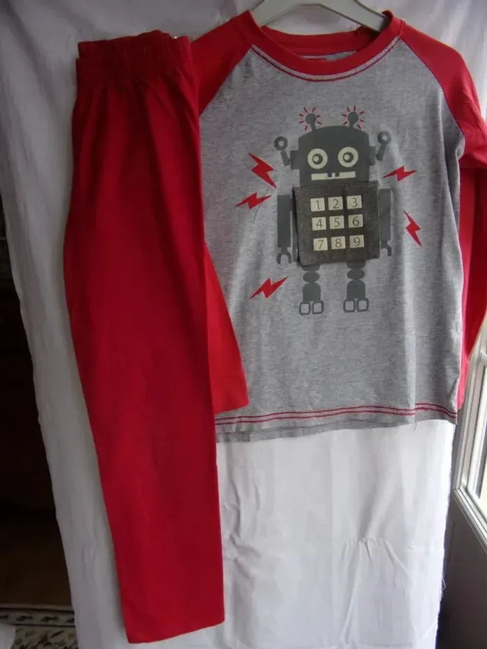 Lot vêtements Garçon 10 ans - photo numéro 11