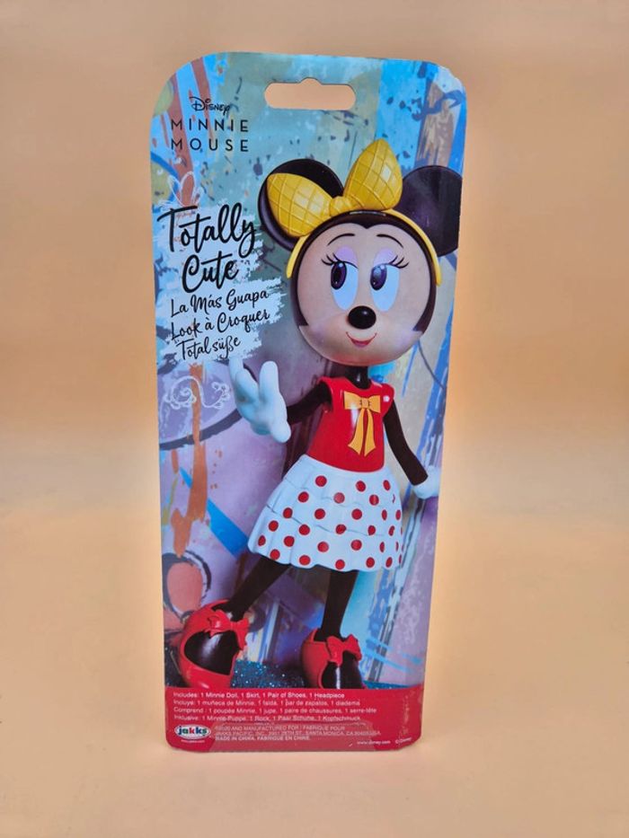 disney Poupée Minnie Mouse "Totally Cute"  Look à Pois & Noeud Jaune - photo numéro 3