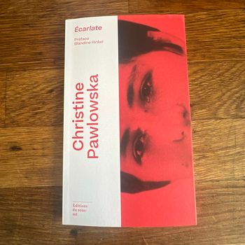 Livre ( écarlate)
