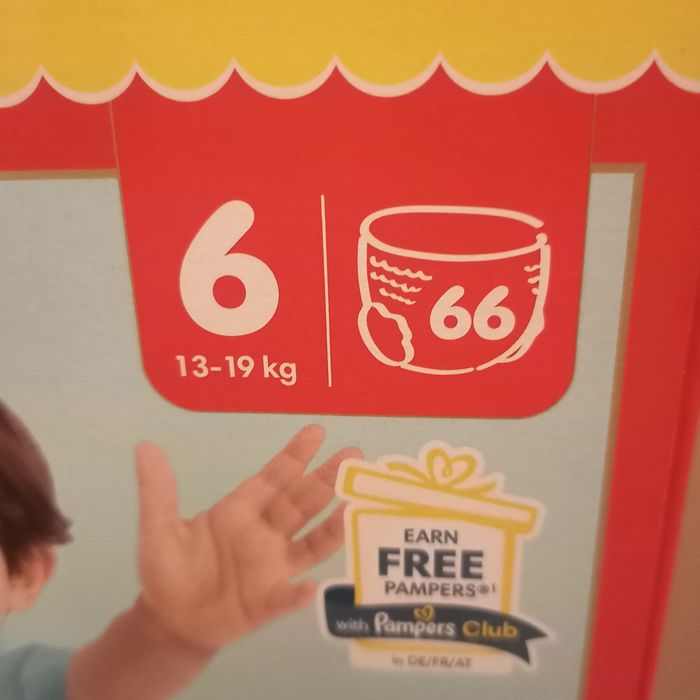 Lot Pampers premium protection Pants taille 6 (132 couches) - photo numéro 2