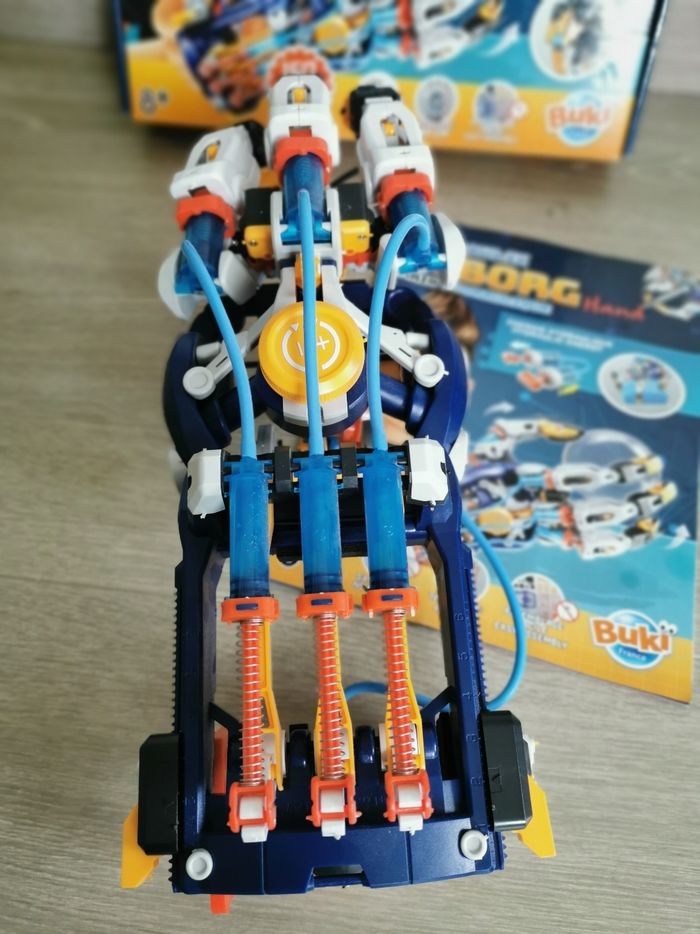 Main hydraulique cyborg de buki - photo numéro 5