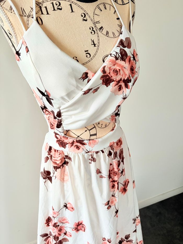 Robe fleurie - photo numéro 2