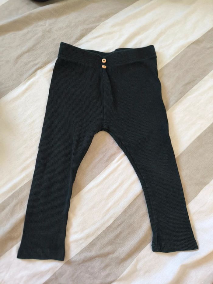 Legging noir détail boutons