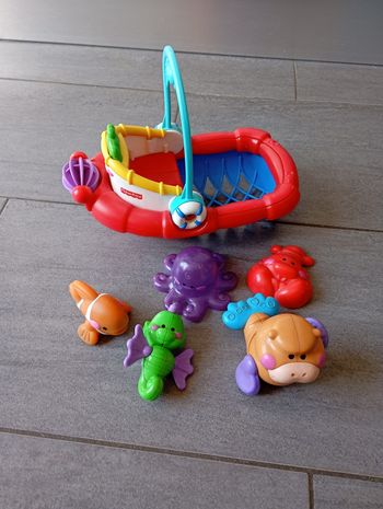 Jouet bain. Bateau Fisher price avec ses animaux