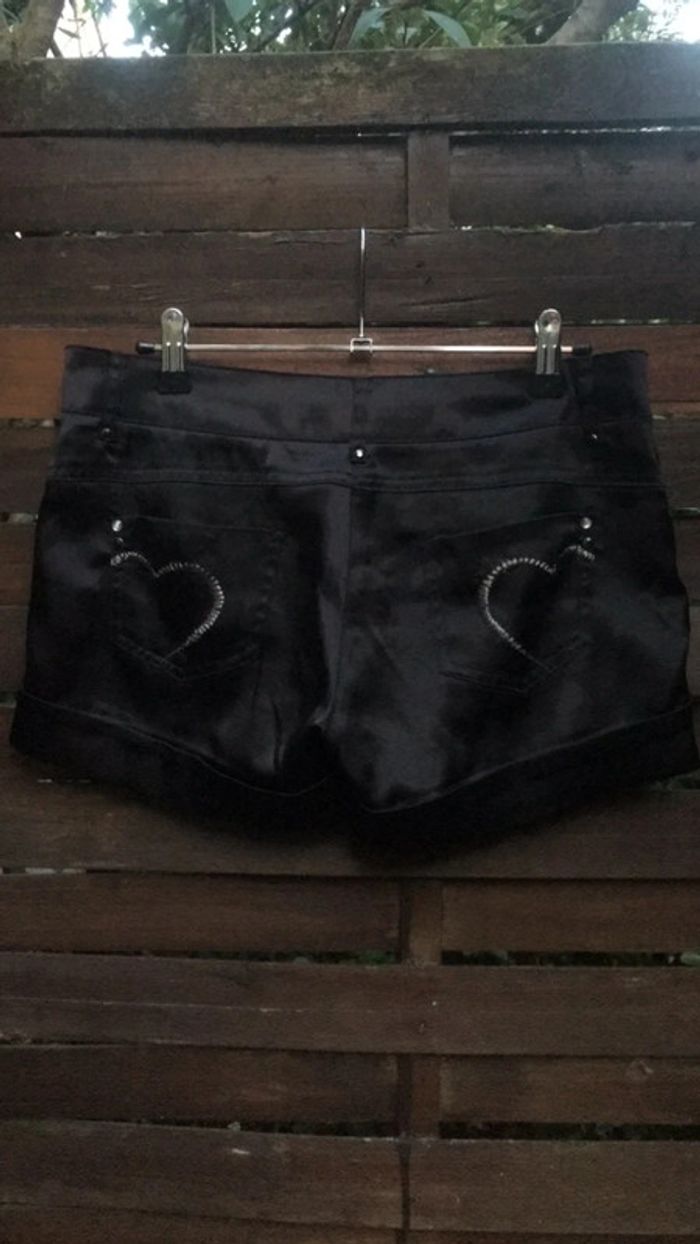 Joli short noir satiné - photo numéro 7