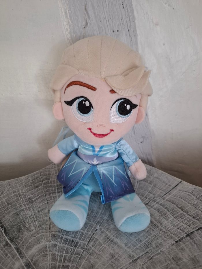 Peluche Elsa La Reine des neiges