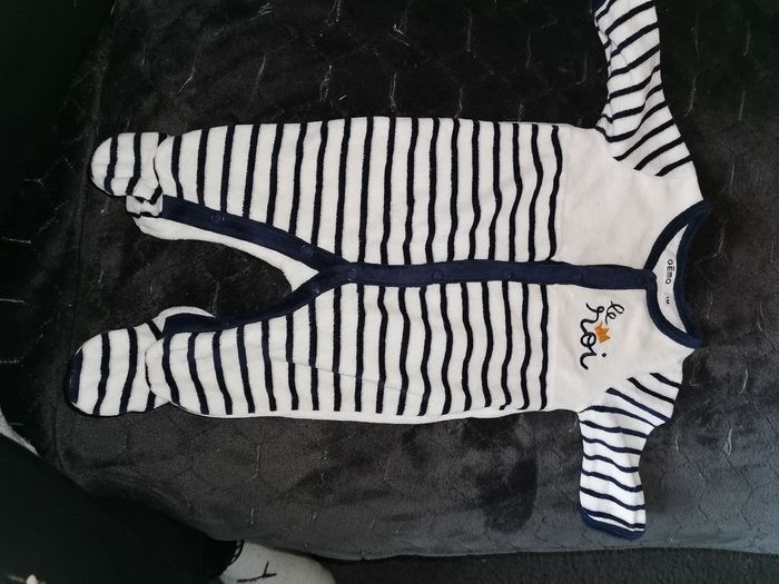 Lot de pyjamas - photo numéro 3