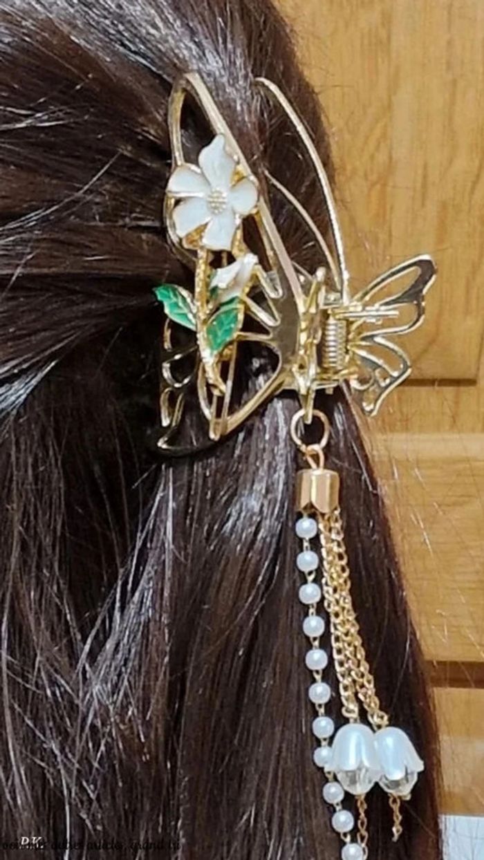 Pince à cheveux fleurs blanche & papillon bohème chic élégant - photo numéro 2