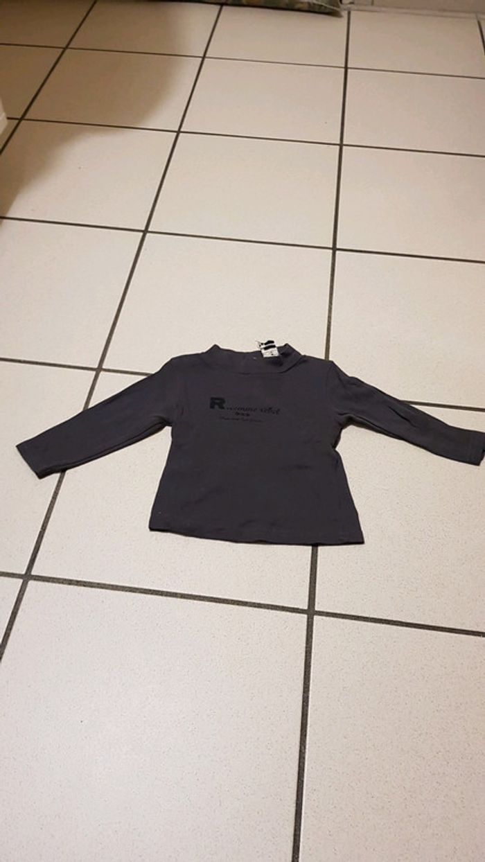 Tee-shirt 9 mois, tape à œil