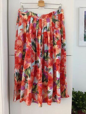 Jupe vintage midi  à fleurs en viscose