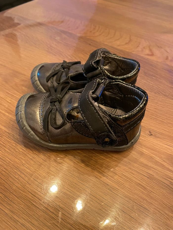 Chaussure ouverte taille 20 - photo numéro 3