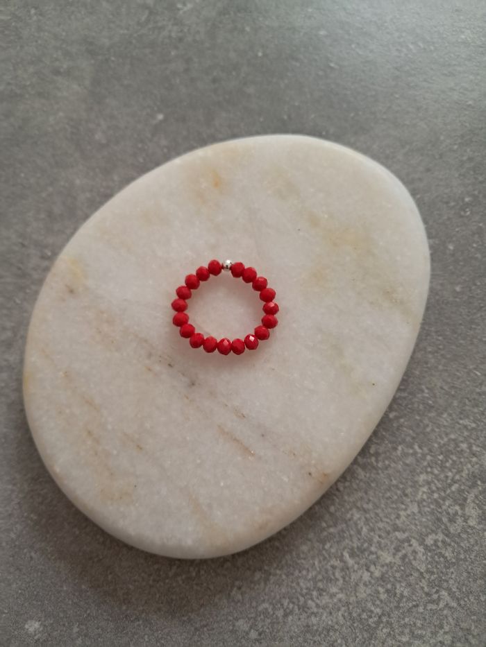 Bague rouge - photo numéro 2