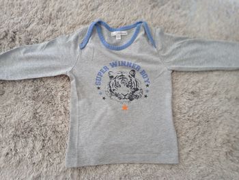 Tee shirt taille 24 mois