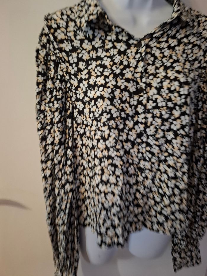 Chemise zara taille 38 en tres bon etat - photo numéro 4