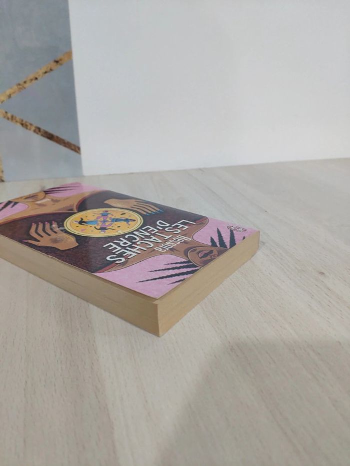 Livre poche les tâches d'encre Bessora - photo numéro 3