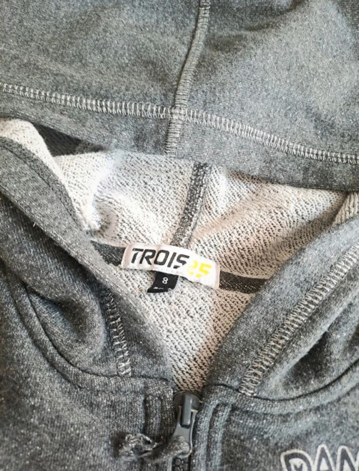 Veste a capuche, taille 8 ans, marque trois 25 - photo numéro 2