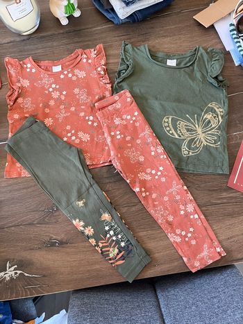 Lot 2 ensembles fille