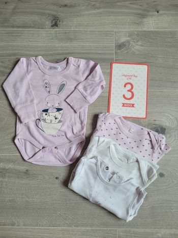 Lot de 4 bodies lapin