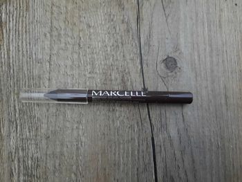 Crayon pour les yeux - Eyeliner Waterproof _ Marcelle