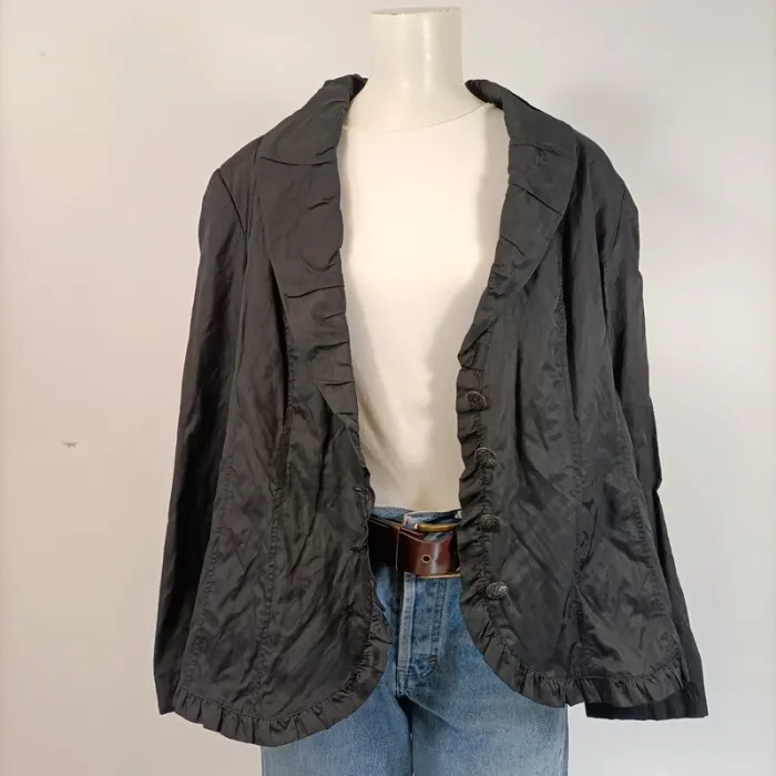 Veste créateur à volant - col et couture volants - Noir argenté Taille 44 A106 - photo numéro 8